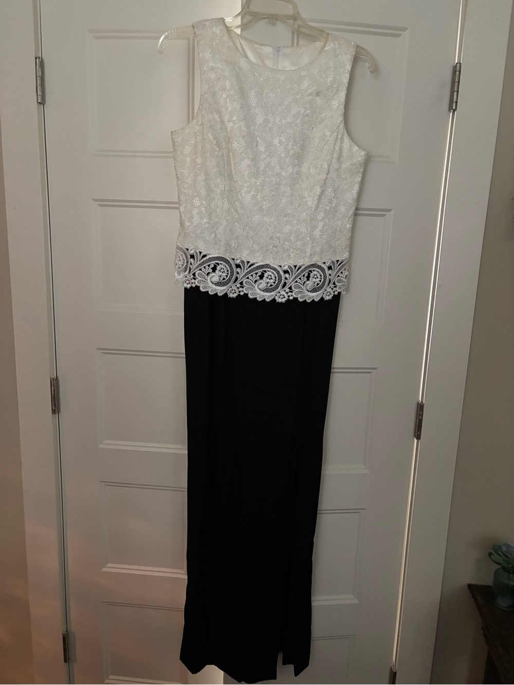 Jessica McClintock White Lace Bodice with Black Midi/Tea Length Bottom